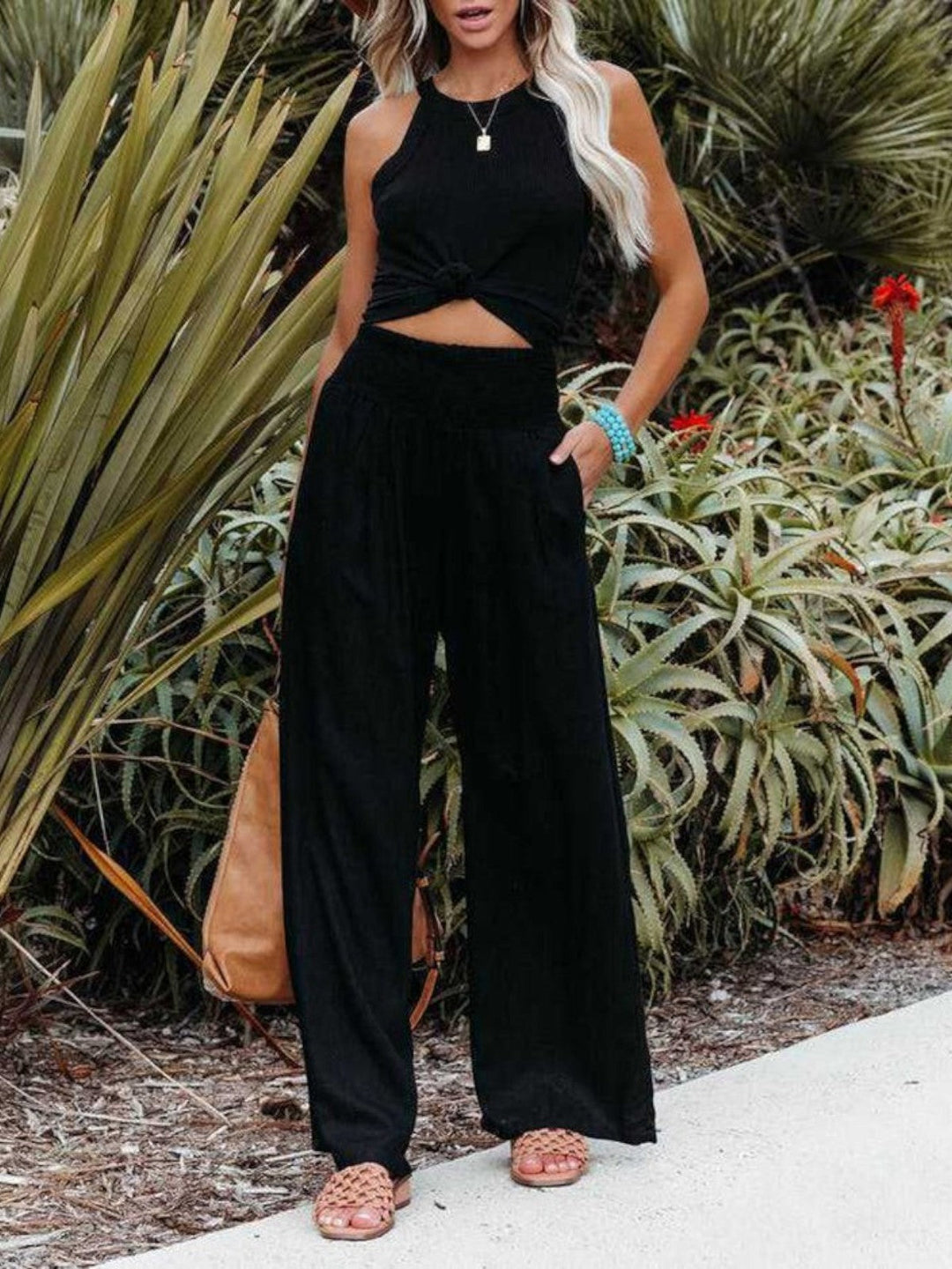 Thaloria – Wide-Leg Linen Pants