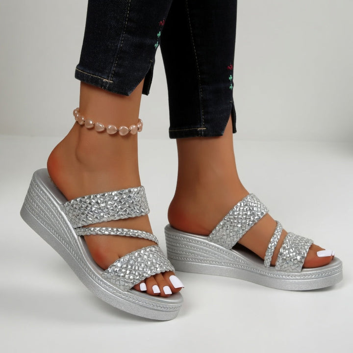 Tresseline™ — Colorful braided wedge mule for summer lightness
