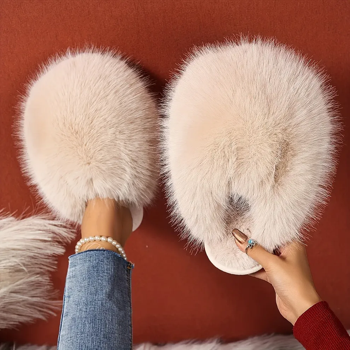 Vesari™ Cozy Plush Slippers